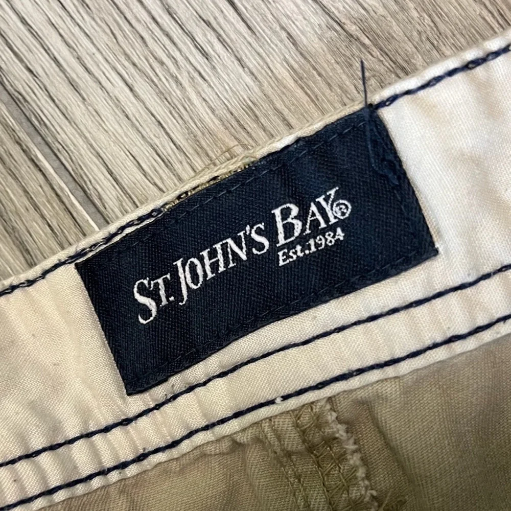 St. John's Bay Cargo Shorts Mens 32 Khaki Tan Cotton Utility Relaxed Hiking